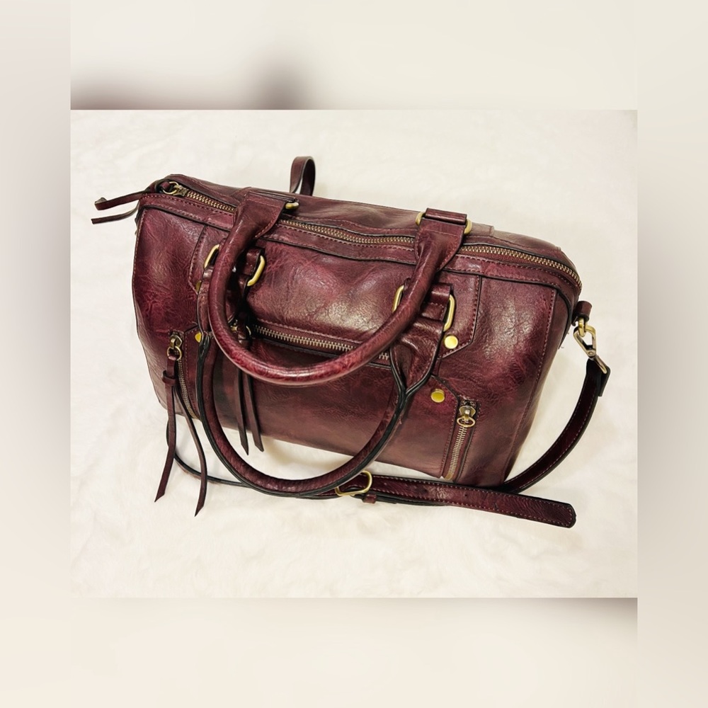 Beautiful Vegan Leather Handbag. Burgundy with Bronze accessories. NWOT.